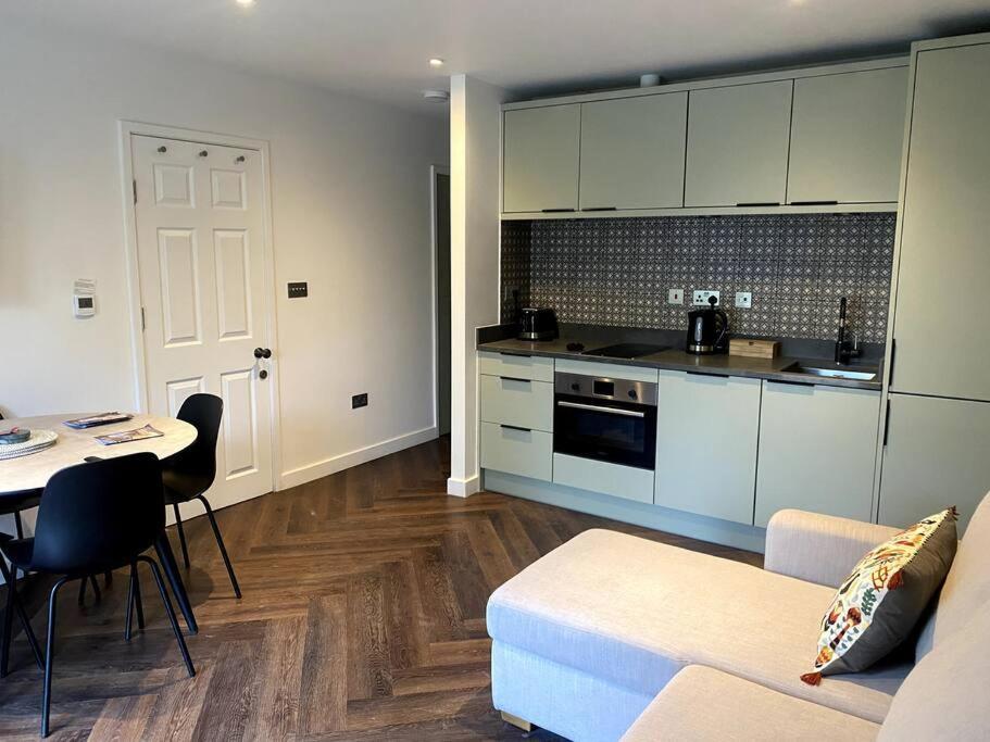 The Retreat, Luxury Studio Apartment In Bath With Parking Eksteriør billede
