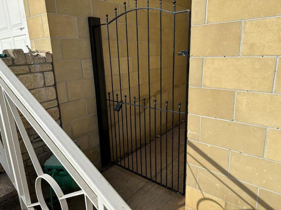 The Retreat, Luxury Studio Apartment In Bath With Parking Eksteriør billede
